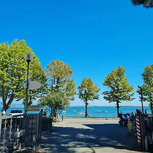 Le Rive Holidays Apartment